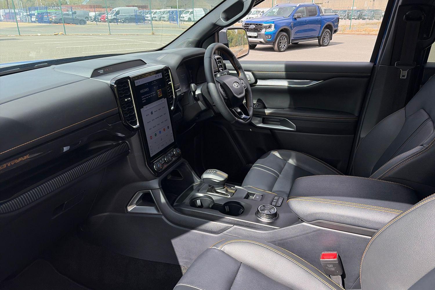Ford RANGER Photo 2