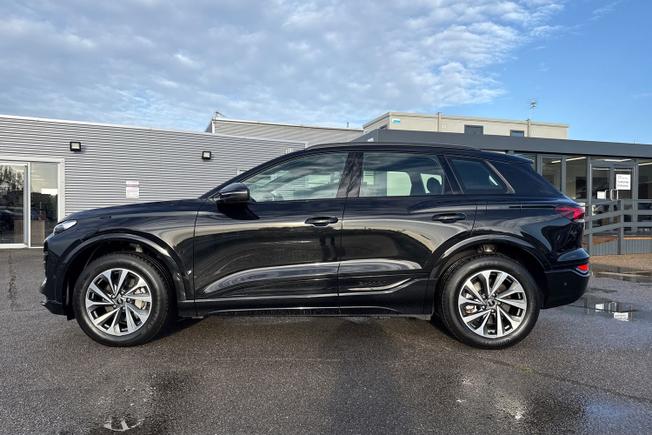 AUDI Q6 e-tron Photo 27
