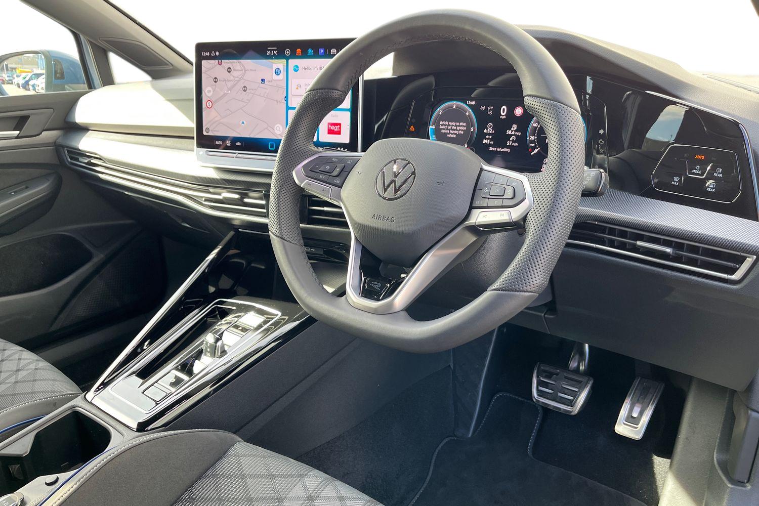Volkswagen Golf Photo 8