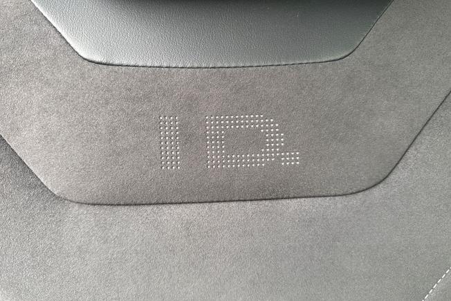 VOLKSWAGEN ID.4 Photo 29