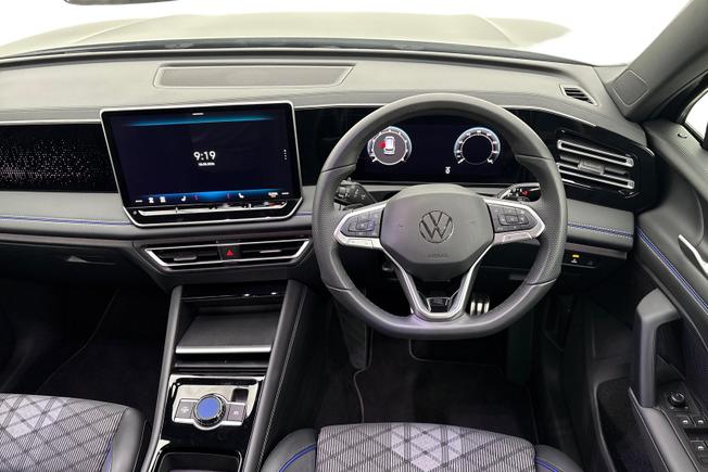 VOLKSWAGEN Tiguan Photo 11