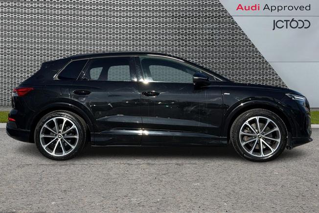 Audi Q4 e-tron Photo 4