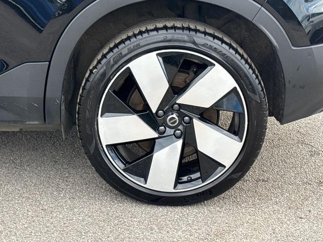 VOLVO Xc40 Photo 23