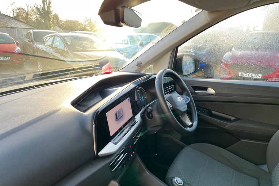 Used Ford TOURNEO CONNECT YGZ7612 18