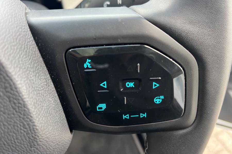Ford Explorer Photo autoimg-4c291a2b08e03d58fea5f115ead516f18df64049.jpg