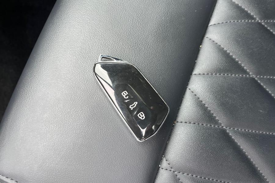 Ford EXPLORER Photo autoimg-4c2a68c00bd2f29c13bb51be26303f37327fabd8.jpg