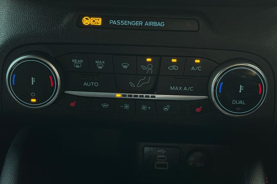 Ford KUGA Photo autoimg-4c2b038cb3ed886c26c9e1469d460b63bfed69cb.jpg