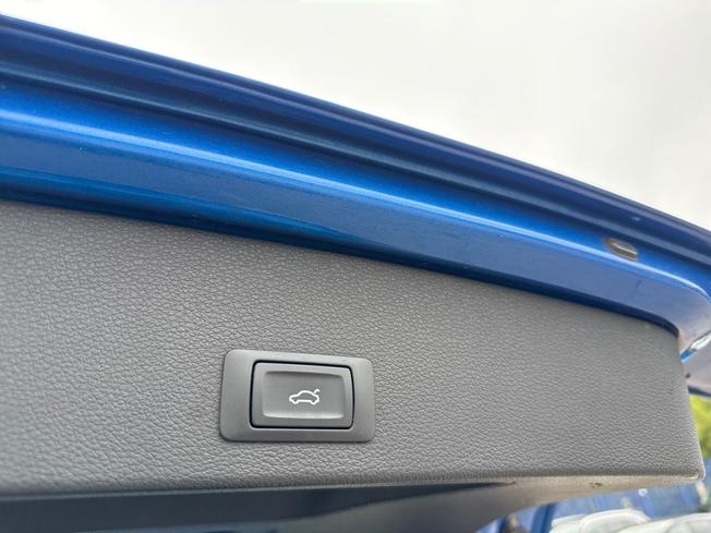 AUDI Sq2 Photo 21