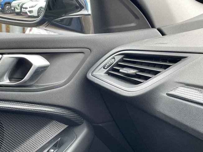 BMW 1 Series Photo 37