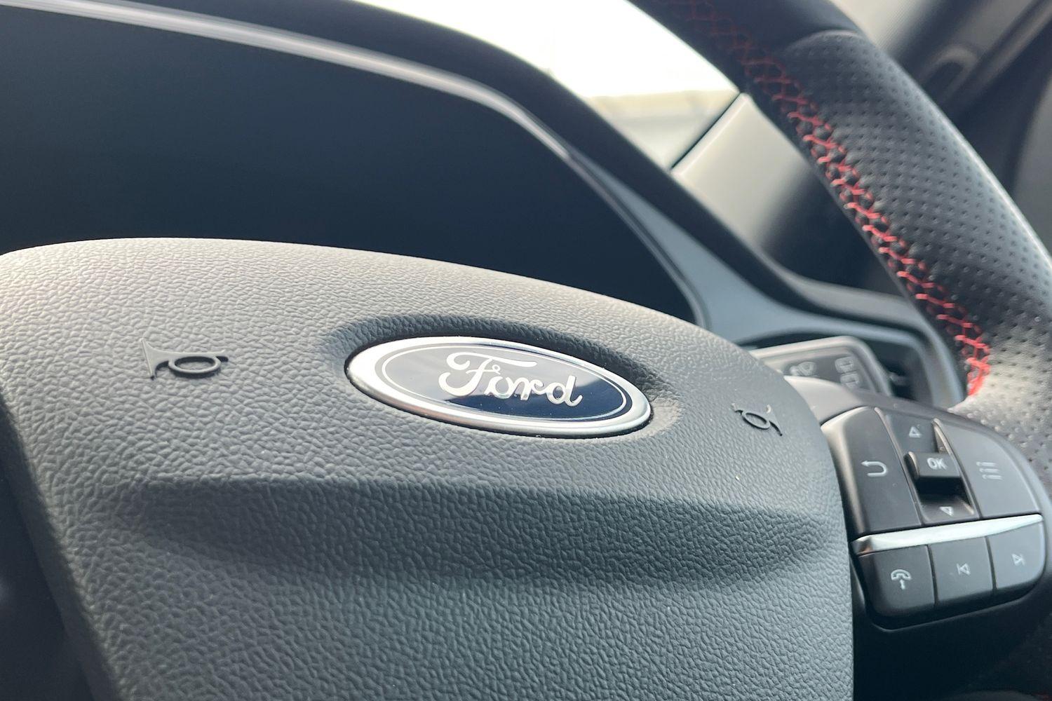 Ford KUGA Photo 39