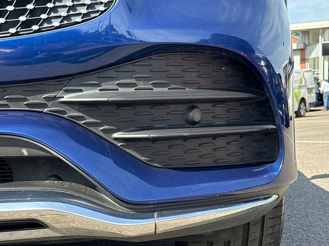 MERCEDES-BENZ GLC Photo 25