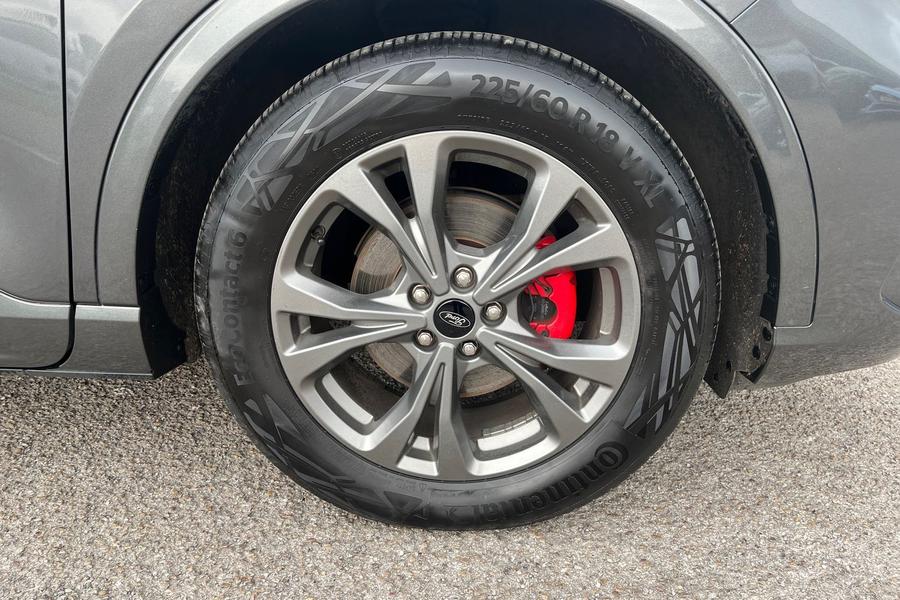 Ford KUGA Photo autoimg-4c3e8977a7347624d5c8dd4bf18e5f4b01944ded.jpg
