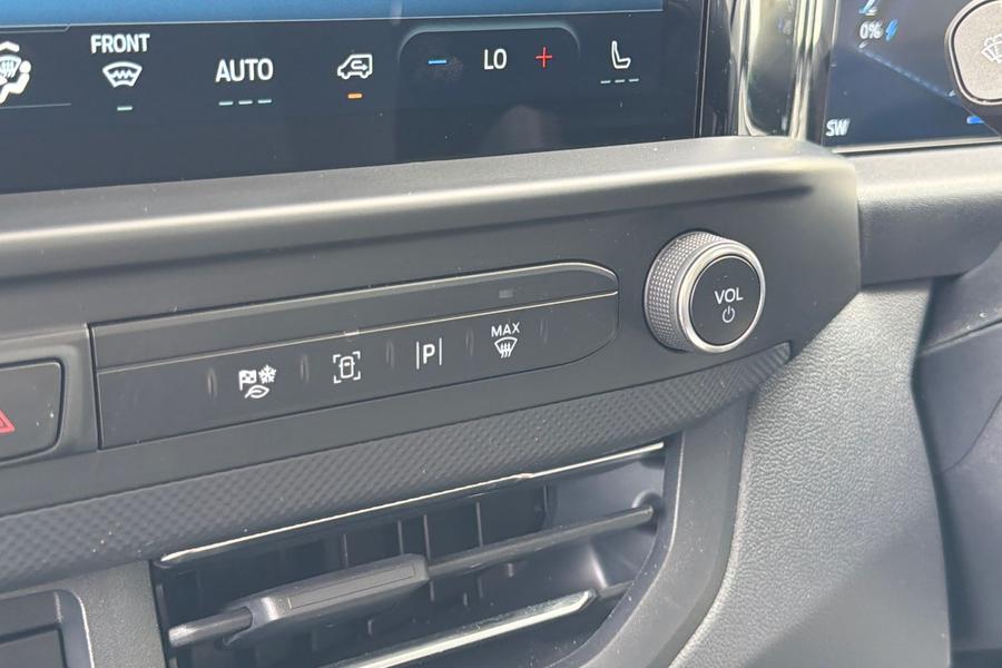 Ford E-TRANSIT CUSTOM Photo autoimg-4c465ec705324c4d82142029a3af681922a758c4.jpg