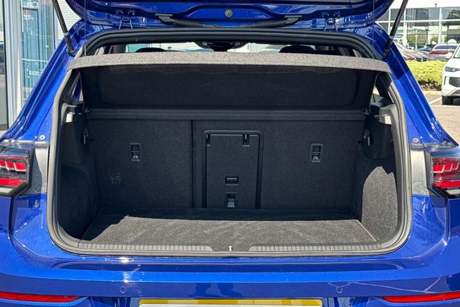 VOLKSWAGEN Golf Photo 12