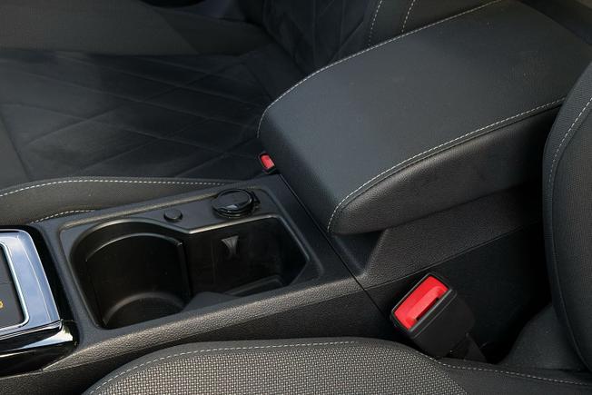 VOLKSWAGEN Golf Photo 42