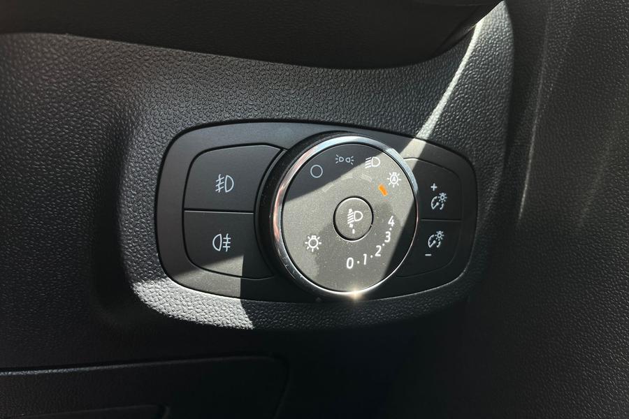 Ford Fiesta Photo autoimg-4c52db74eca2fe64bb701398685beedf8604b17d.jpg