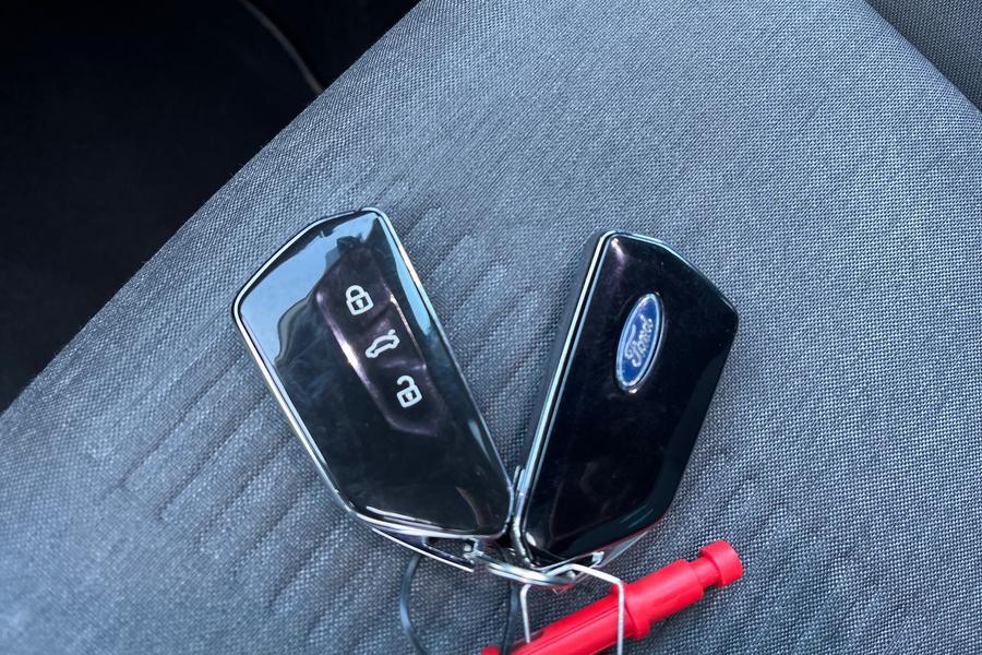 Ford TOURNEO CONNECT Photo autoimg-4c5e777add54a494c2d6647123d2115e159055a5.jpg