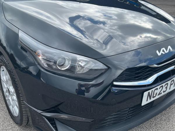 Kia Ceed Photo autoimg-4c64ace617103721239e0a59e90d95dcaa531e0f.jpg