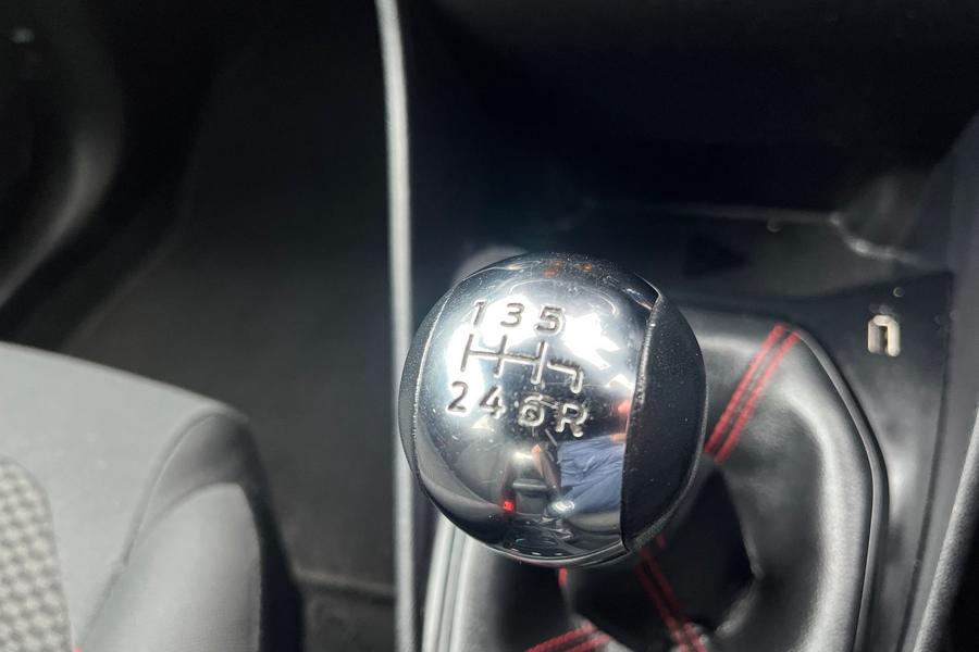 Ford FIESTA Photo autoimg-4c660bd4b9354a1a6f96cff8c13d54deb703cbed.jpg