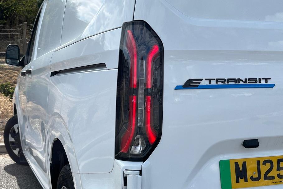 Used Ford E-TRANSIT CUSTOM MJ25UDD 30