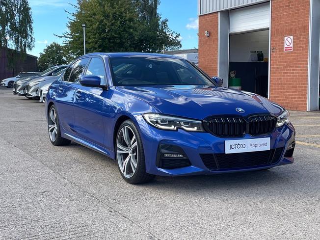 BMW 3 Series Photo 23
