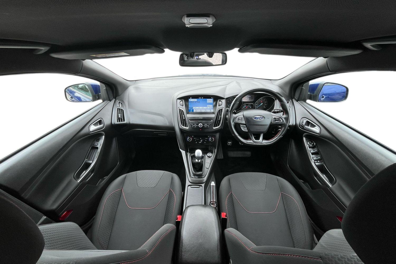 Ford Focus Photo 9