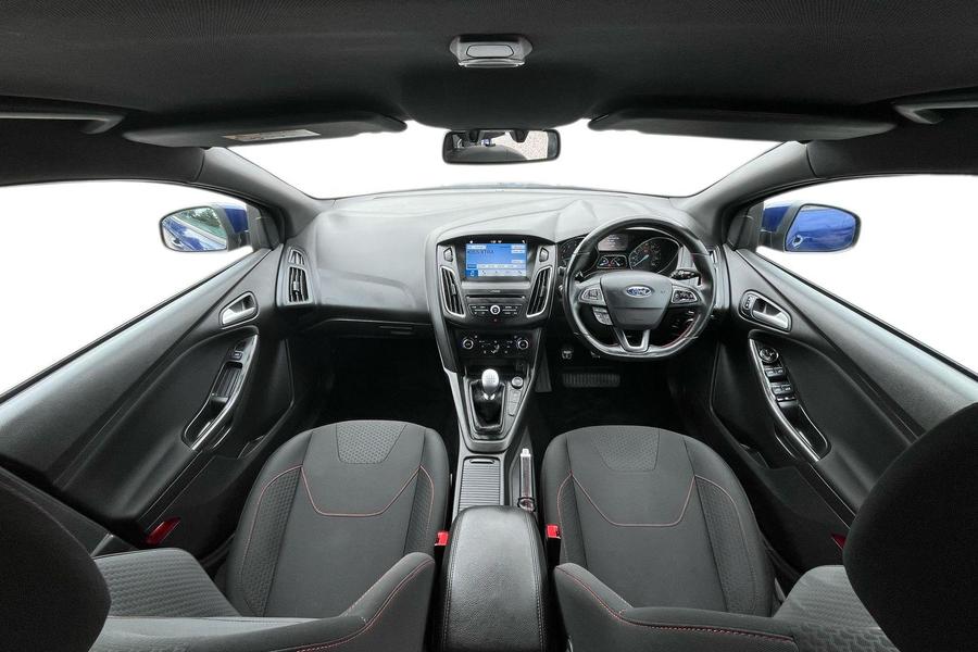 Ford Focus Photo autoimg-4c6c543f2157b7c922ba3937babb06cf7b02f737.jpg