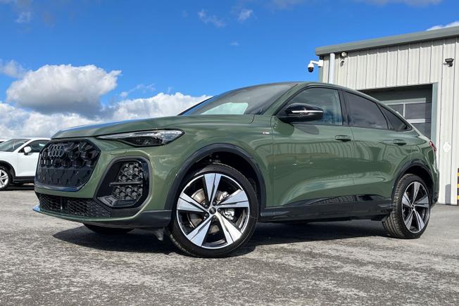 AUDI  Q5 Sportback Photo 57