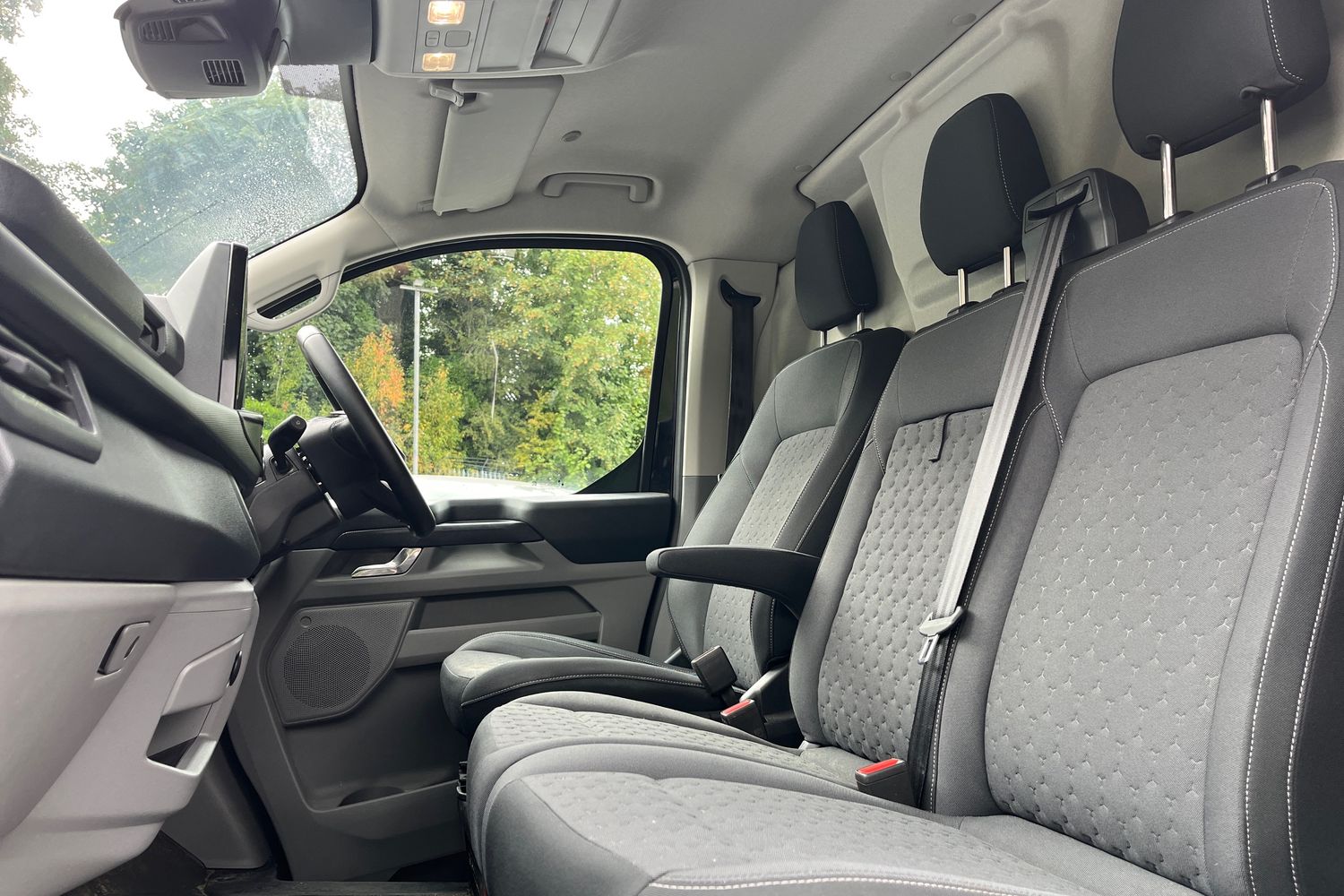 Ford E-TRANSIT CUSTOM Photo 18