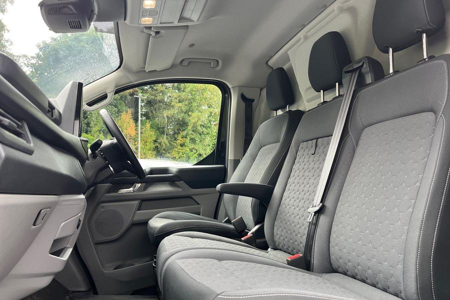 Ford E-TRANSIT CUSTOM Photo autoimg-4c74279483315274527f53edad6e43ecc37acd61.jpg