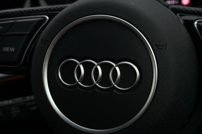 Audi S3 Photo 31