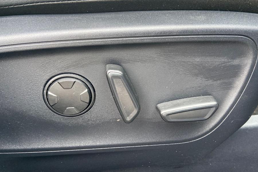 Ford Kuga Photo autoimg-4c75a732a20af01f74e0e3bbd85fa68c772b4883.jpg