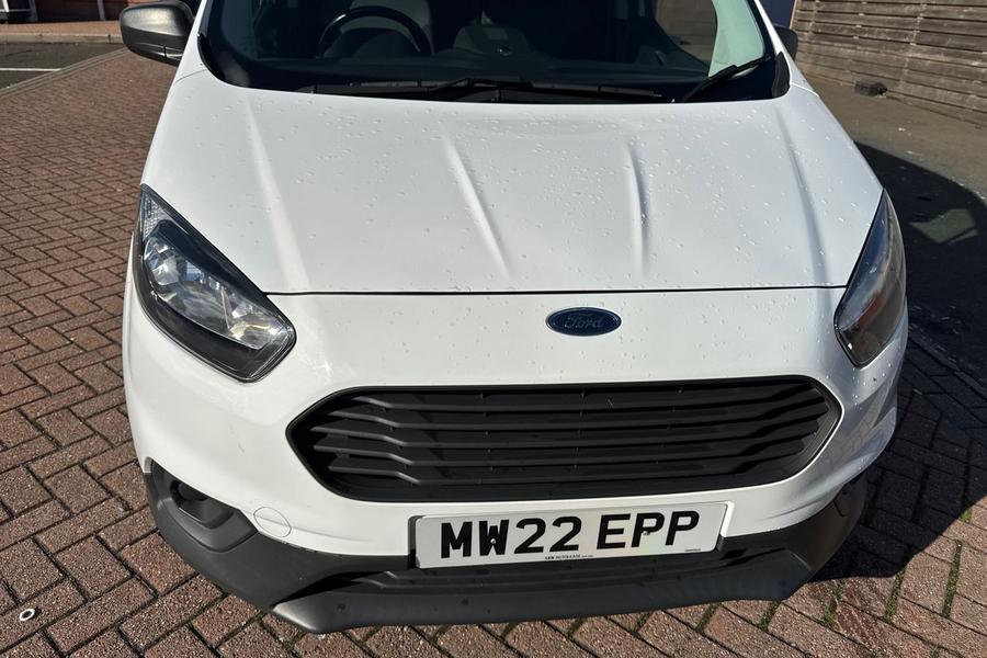 Ford TRANSIT COURIER Photo autoimg-4c777beec9a096b0b85c4f367c9a51e41023d41a.jpg