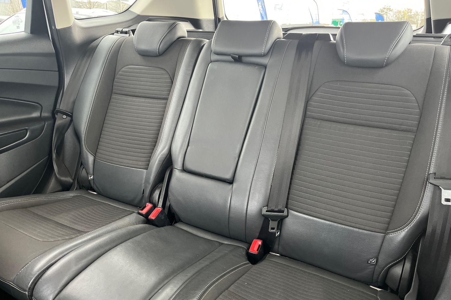 FORD KUGA Photo 19