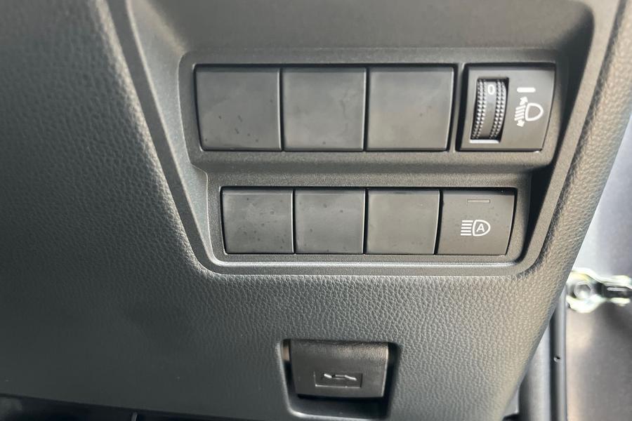 Toyota Yaris Photo autoimg-4c7b91df6b672fc8f5c2b1aefcf11939d2ae6d5d.jpg