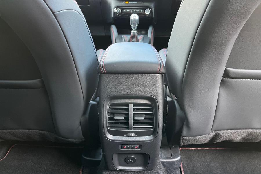 Ford Kuga Photo autoimg-4c7c67cafb4fc177043b9a67ee2c31a4944f3a1c.jpg