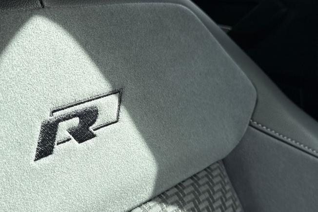 Volkswagen T-Roc Photo 27
