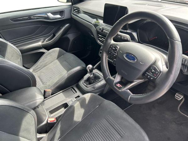 Ford Focus Photo autoimg-4c7cf8bb6d577ddb2240496bee4cb2a40e0edbaf.jpg