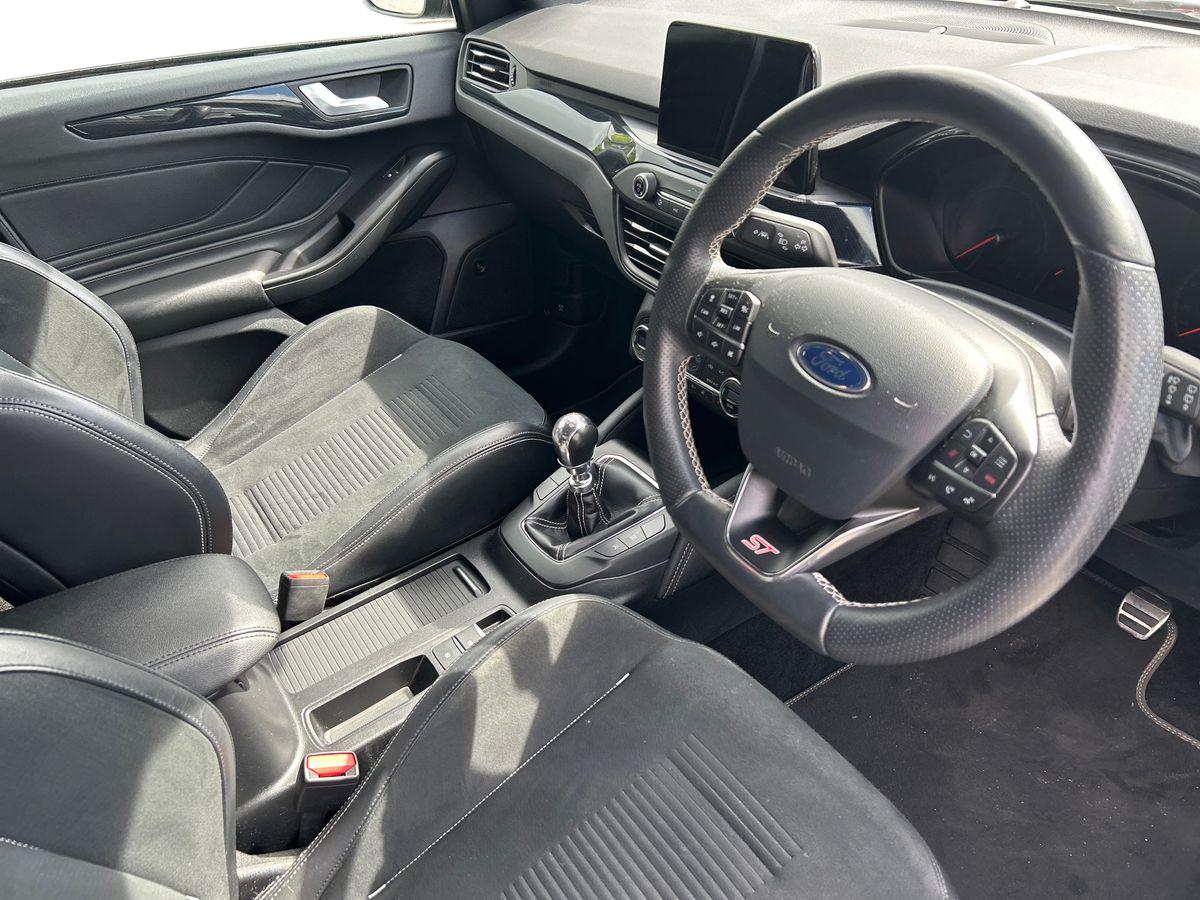Ford Focus Photo 18