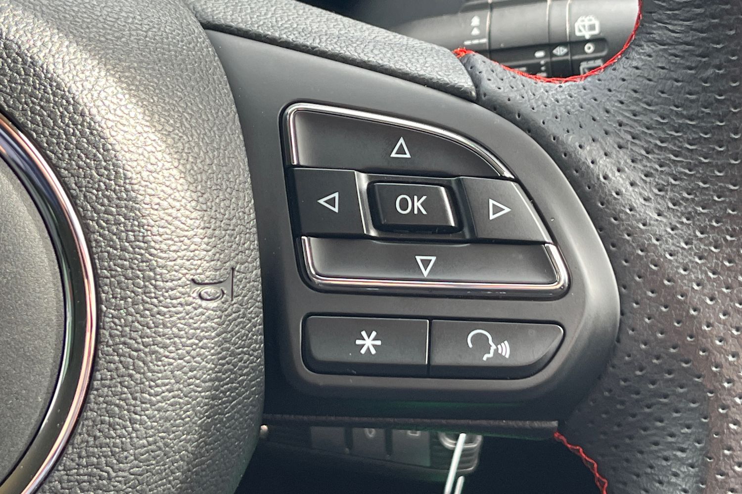 MG MG ZS Photo 38