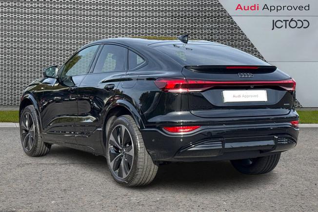 AUDI Q6 E-Tron Photo 3