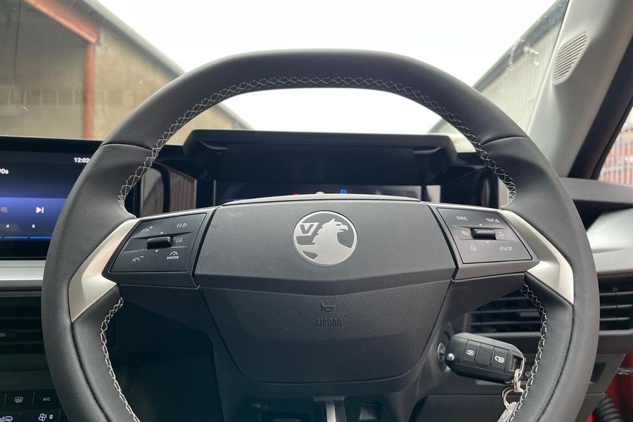 Vauxhall FRONTERA Photo autoimg-4c811daa289b9cb7c14798a5cd72eb6e339a079d.jpg