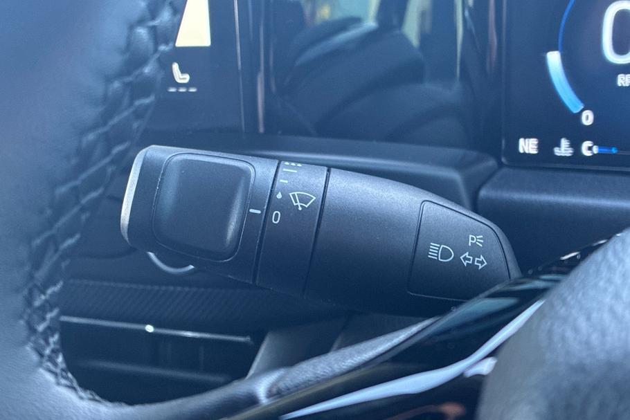 Used Ford TRANSIT CUSTOM WR75MXF 32