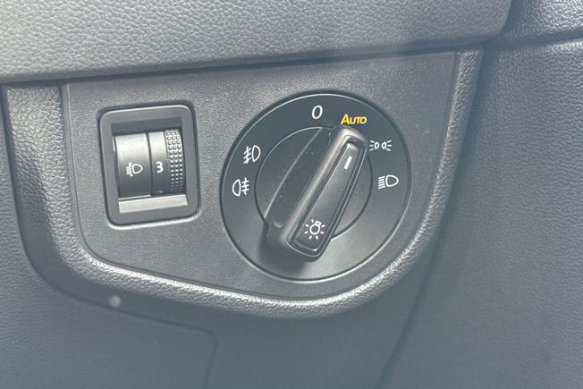 VOLKSWAGEN Taigo Photo 33