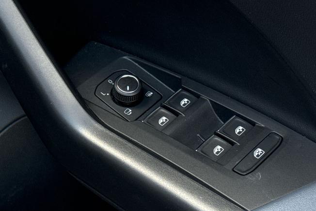 VOLKSWAGEN T-Cross Photo 37