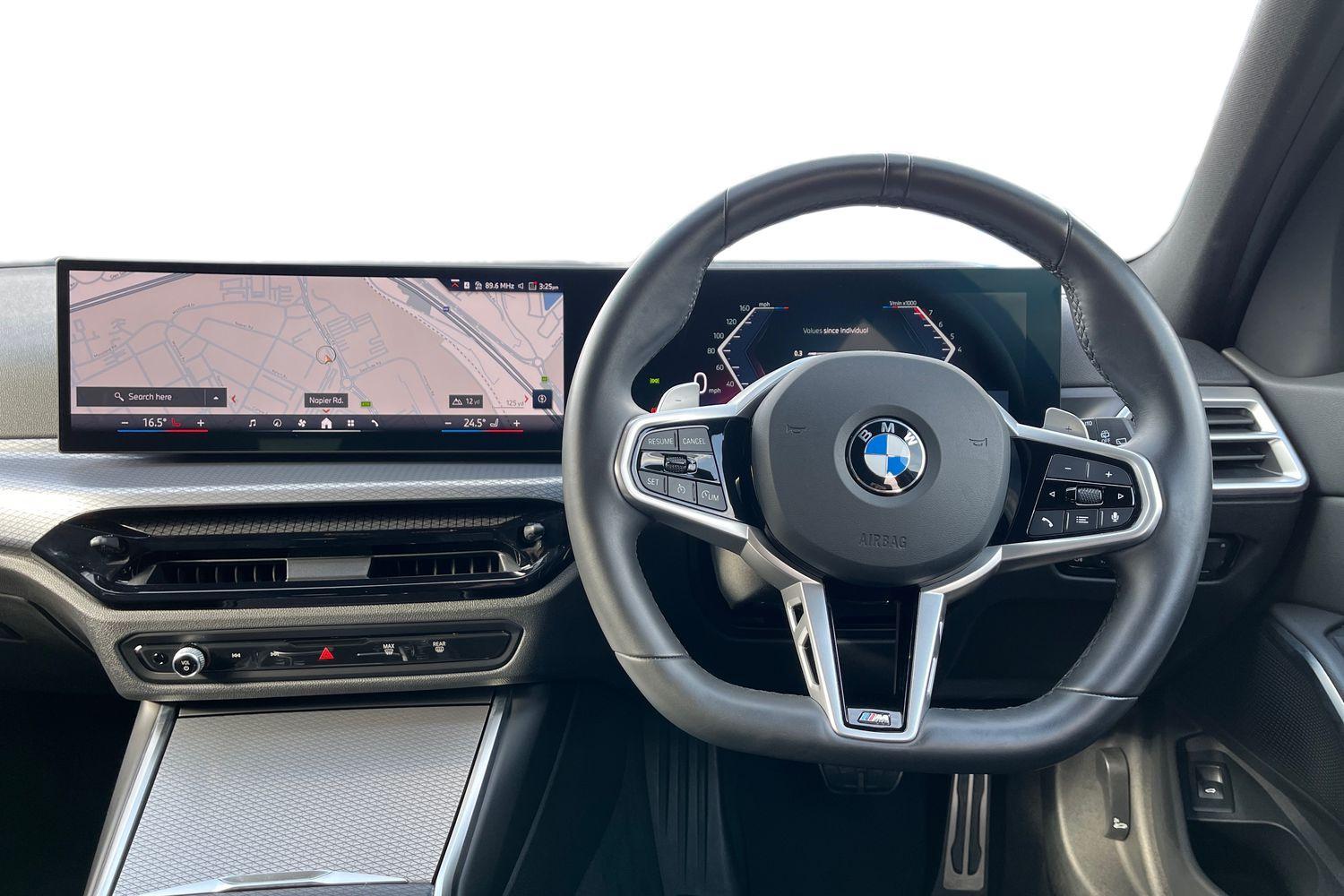 BMW 3 Series Photo 10