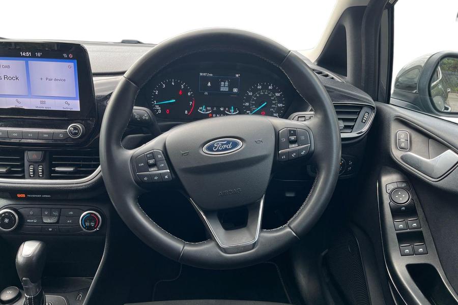 Ford FIESTA Photo autoimg-4c8d85930b3efa5562073a21a2c561f4a146bf70.jpg