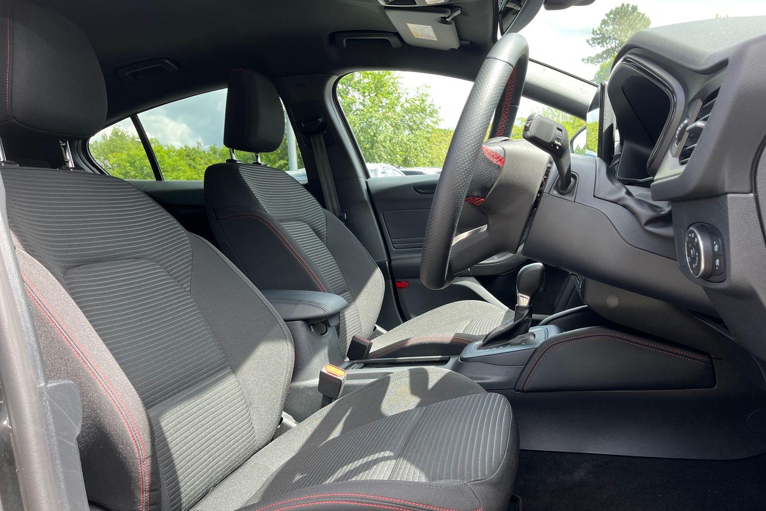 Ford Focus Photo 16