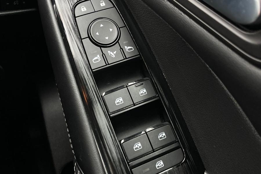 Nissan Qashqai Photo autoimg-4c95f7304c0d6da352ae78f661524a0c0f16825d.jpg