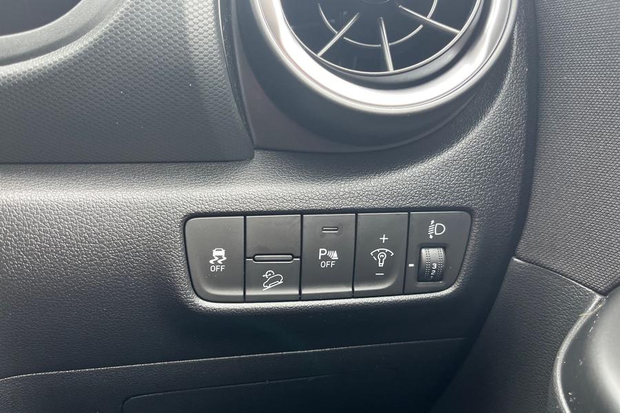 Hyundai KONA Photo autoimg-4c9a4190f3cebaae4f299c400c3873bb49ae3ee3.jpg